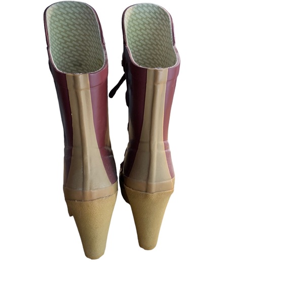 ⭐️Hunter Burgundy and Tan Heeled Boots⭐️ - Picture 12 of 15